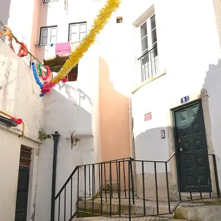 Alfama III - French Balcony And Smart Check-In-2